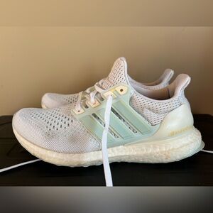 Adidas women’s sneakers ULTRABOOST 1.0 SHOES women’s size 8